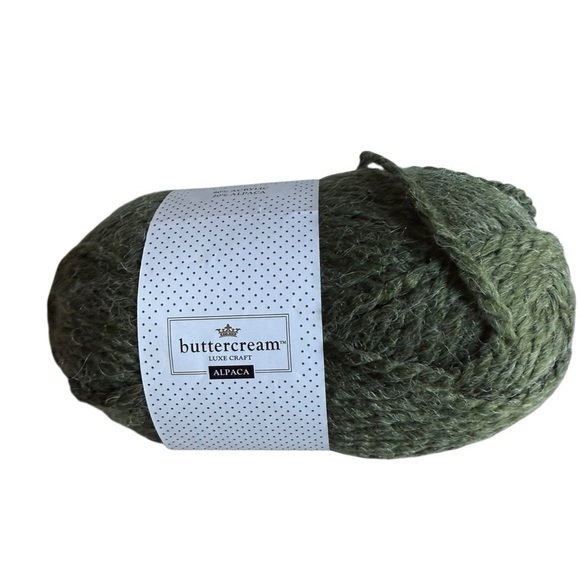 Buttercream Luxe Craft Alpaca Yarn Green Color 170g/6oz 130yds/118m - Picture 9 of 10